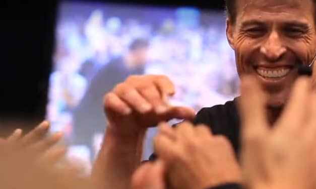 Tony Robbins – Transform Your Life In 7 Minutes